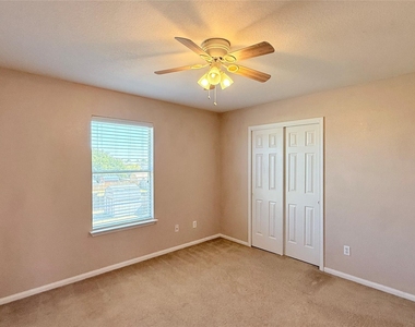 511 Taurus Dr - Photo Thumbnail 15