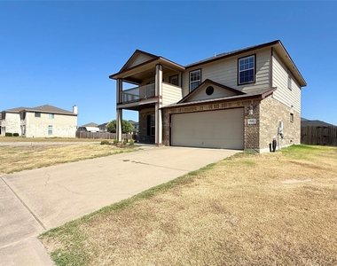511 Taurus Dr - Photo Thumbnail 2