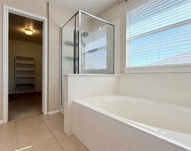 511 Taurus Dr - Photo Thumbnail 17