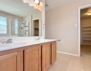 511 Taurus Dr - Photo Thumbnail 18