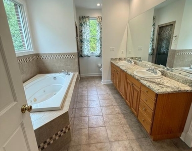 11325 Wicomico Oaks Place - Photo Thumbnail 14