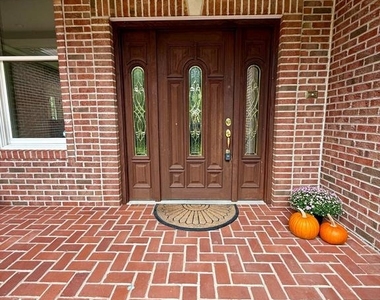 11325 Wicomico Oaks Place - Photo Thumbnail 2