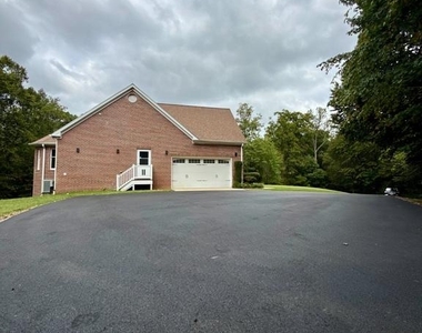 11325 Wicomico Oaks Place - Photo Thumbnail 3