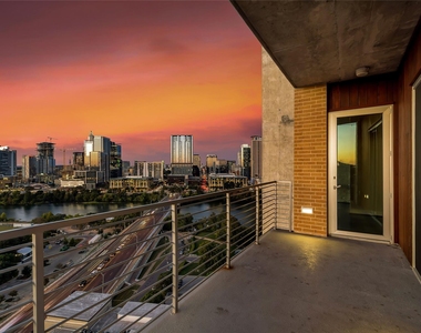 214 Barton Springs Rd - Photo Thumbnail 17
