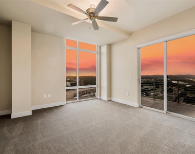 214 Barton Springs Rd - Photo Thumbnail 10