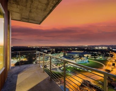 214 Barton Springs Rd - Photo Thumbnail 16