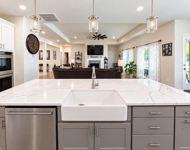 7693 Weatherly Place - Photo Thumbnail 13