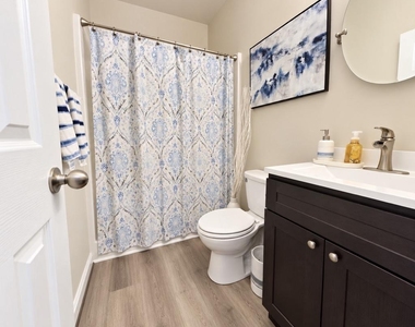 7693 Weatherly Place - Photo Thumbnail 16
