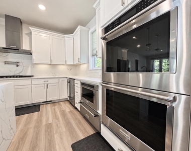 7693 Weatherly Place - Photo Thumbnail 10