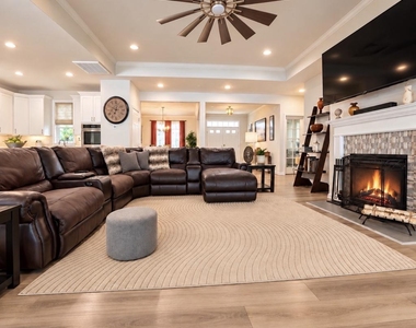 7693 Weatherly Place - Photo Thumbnail 6