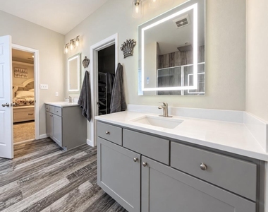 7693 Weatherly Place - Photo Thumbnail 24