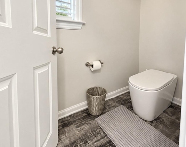 7693 Weatherly Place - Photo Thumbnail 25