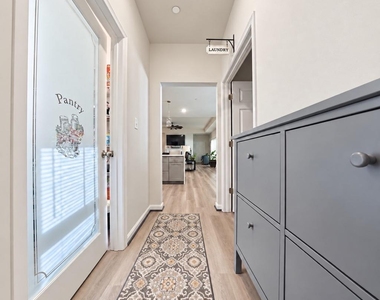 7693 Weatherly Place - Photo Thumbnail 26