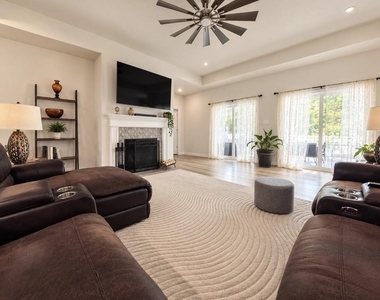 7693 Weatherly Place - Photo Thumbnail 8