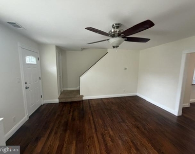 1721 Pin Oak Road - Photo Thumbnail 1