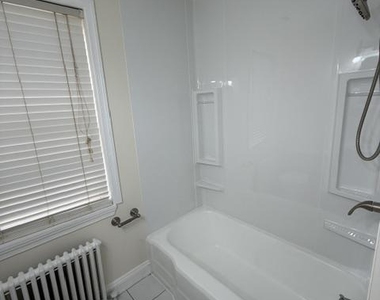 1721 Pin Oak Road - Photo Thumbnail 10