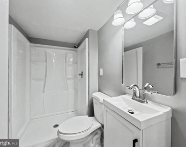 5900 Hamilton Avenue - Photo Thumbnail 3