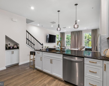 9383 Seney Lane - Photo Thumbnail 6