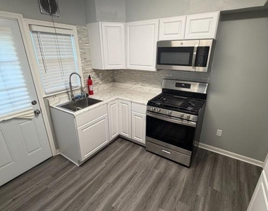 6207 Pioneer Drive - Photo Thumbnail 2