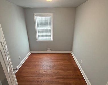 6207 Pioneer Drive - Photo Thumbnail 9