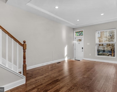 620 S Newkirk Street - Photo Thumbnail 5