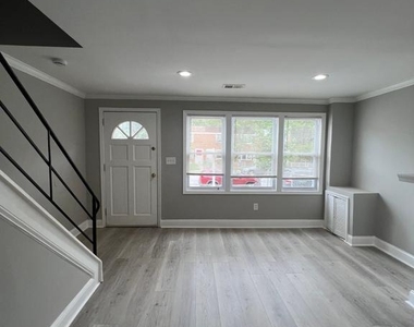 2504 Marbourne Avenue - Photo Thumbnail 3