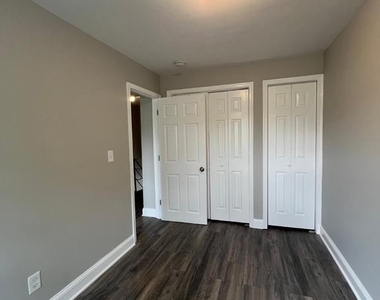 2504 Marbourne Avenue - Photo Thumbnail 16