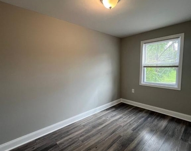 2504 Marbourne Avenue - Photo Thumbnail 15
