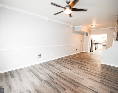 3606 Hudson Street - Photo Thumbnail 1