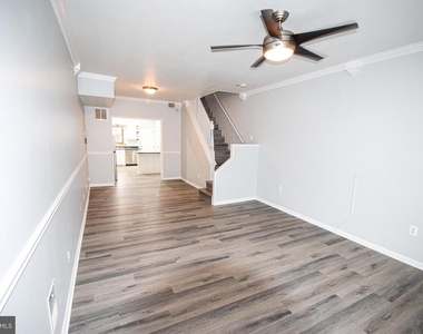 3606 Hudson Street - Photo Thumbnail 2