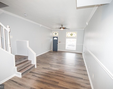 3606 Hudson Street - Photo Thumbnail 3