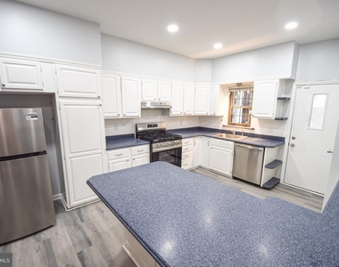 3606 Hudson Street - Photo Thumbnail 5