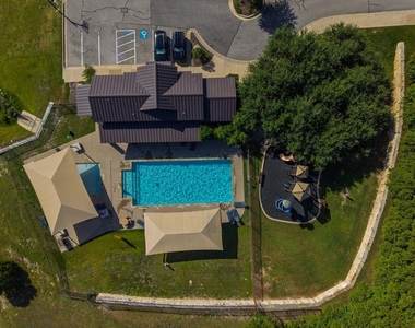 700 Ledge Stone Dr - Photo Thumbnail 38