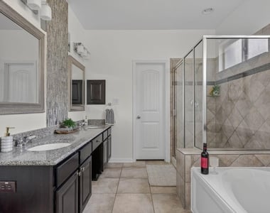 700 Ledge Stone Dr - Photo Thumbnail 16