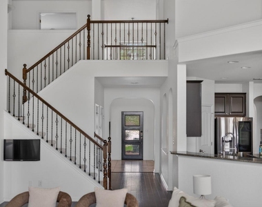 700 Ledge Stone Dr - Photo Thumbnail 3