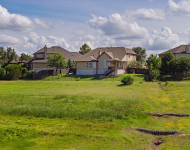 700 Ledge Stone Dr - Photo Thumbnail 35