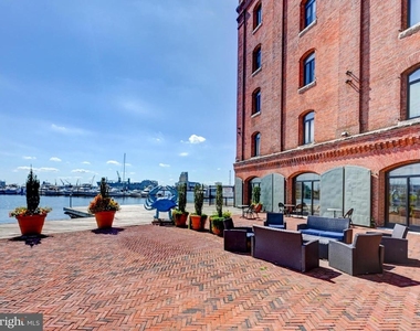 1000 Fell Street - Photo Thumbnail 24