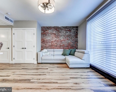 1000 Fell Street - Photo Thumbnail 11