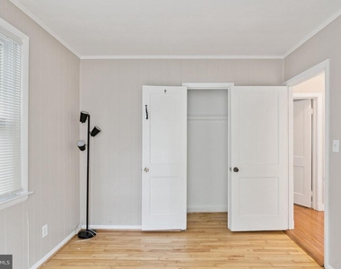 6226 Woodcrest Avenue - Photo Thumbnail 22