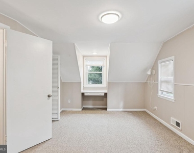 6226 Woodcrest Avenue - Photo Thumbnail 34