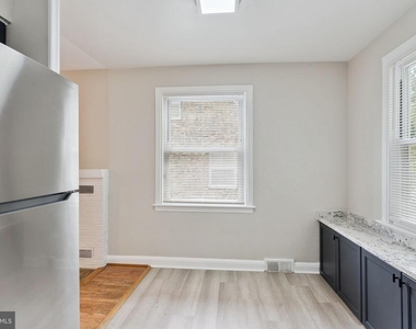 6226 Woodcrest Avenue - Photo Thumbnail 11