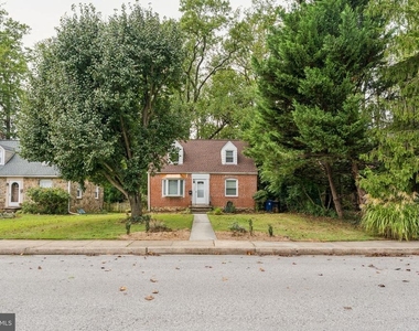6226 Woodcrest Avenue - Photo Thumbnail 1