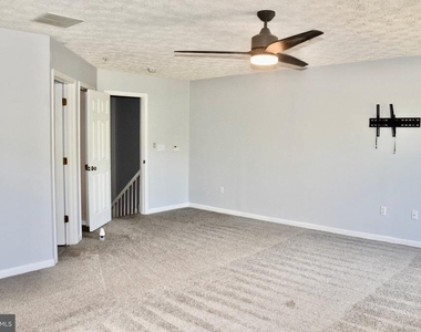 40 Ironstone Court - Photo Thumbnail 10