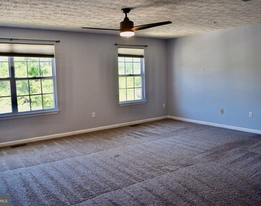 40 Ironstone Court - Photo Thumbnail 7