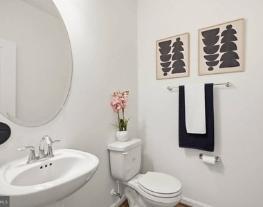 205 Jenkins Way - Photo Thumbnail 15