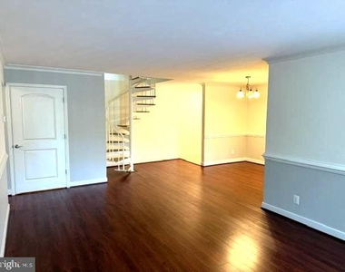 1227 Gemini Drive - Photo Thumbnail 9