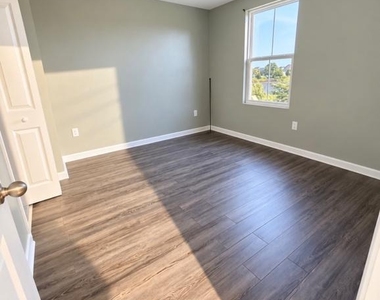36432 Carriage Walk Lane - Photo Thumbnail 9