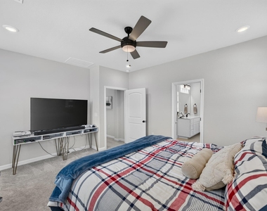 9105 Hamadryas Dr - Photo Thumbnail 14
