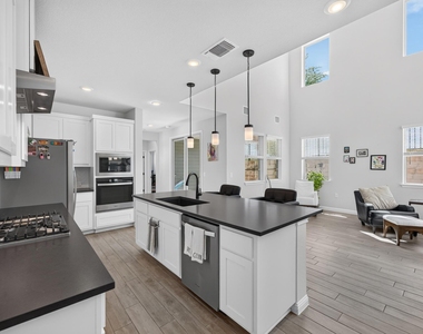 9105 Hamadryas Dr - Photo Thumbnail 6