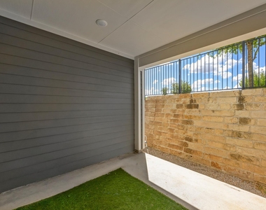 9105 Hamadryas Dr - Photo Thumbnail 23